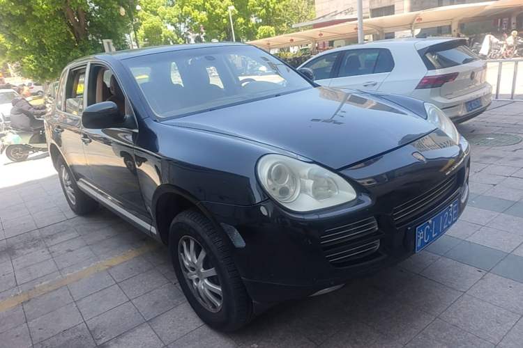 Used Porsche Cayenne 2006 Cayenne 3.2L AT Front Right 45 Deg