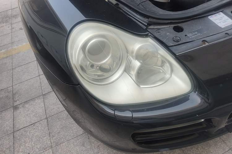 Used Porsche Cayenne 2006 Cayenne 3.2L AT Right Front Headlight