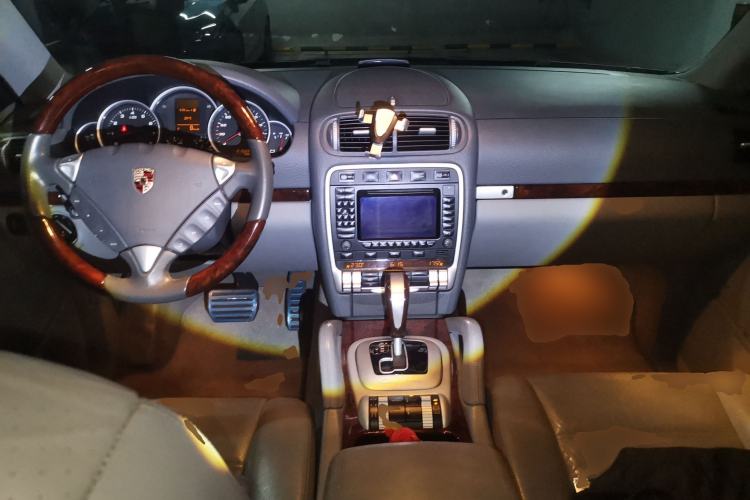 Used Porsche Cayenne 2007 Cayenne S 4.8L Center Console