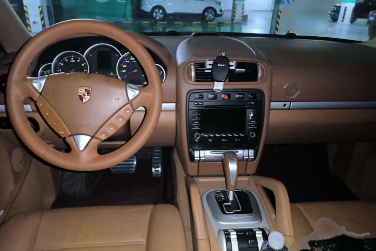 Used Porsche Cayenne 2007 Cayenne S 4.8L Center Console