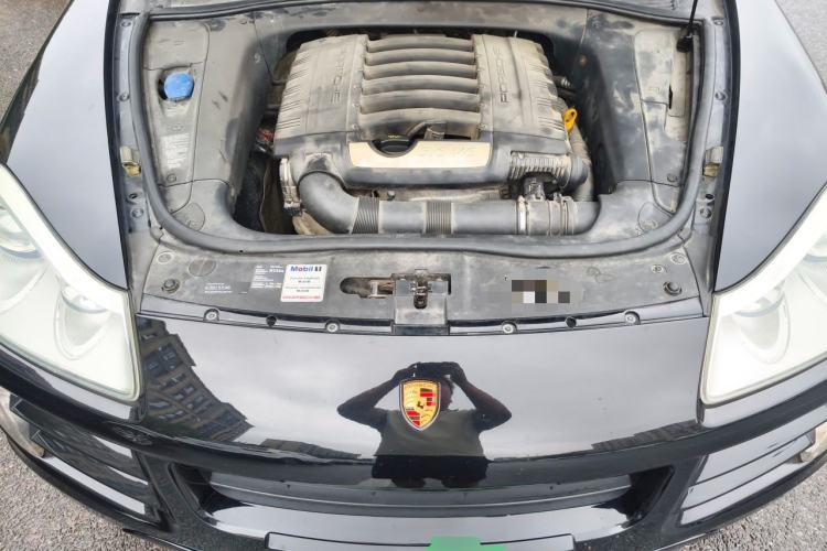 Used Porsche Cayenne 2007 Cayenne 3.6L Engine Bay