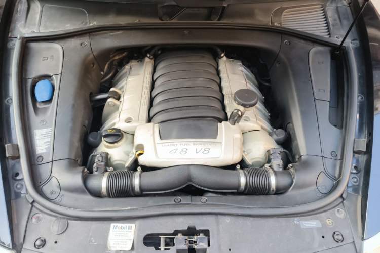 Used Porsche Cayenne 2007 Cayenne S 4.8L Engine Bay