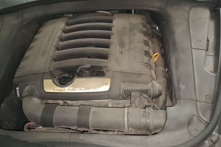 Used Porsche Cayenne 2007 Cayenne 3.6L Engine Bay
