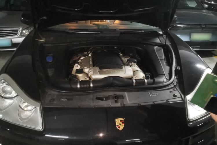 Used Porsche Cayenne 2007 Cayenne S 4.8L Engine Bay