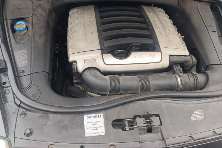 Used Porsche Cayenne 2007 Cayenne 3.6L Engine Bay
