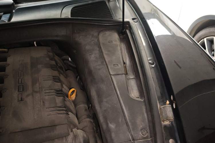 Used Porsche Cayenne 2007 Cayenne 3.6L Engine Bay Left