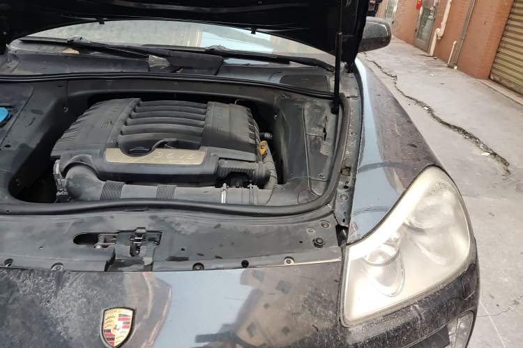 Used Porsche Cayenne 2007 Cayenne 3.6L Engine Bay Left
