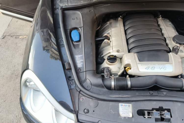 Used Porsche Cayenne 2007 Cayenne S 4.8L Engine Bay Right