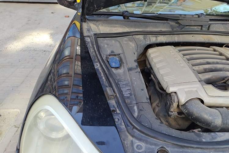 Used Porsche Cayenne 2007 Cayenne 3.6L Engine Bay Right