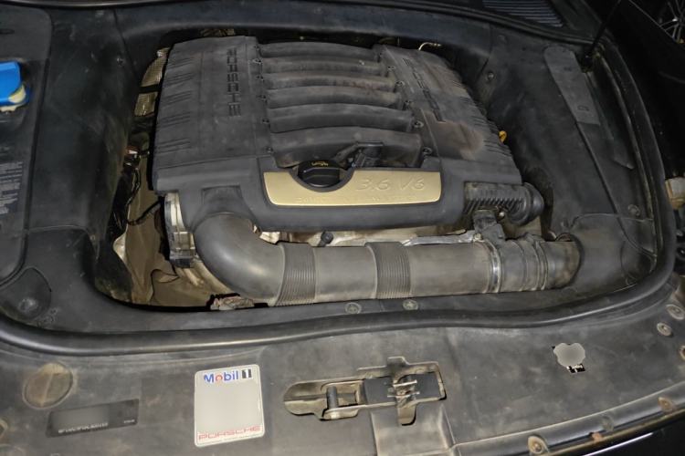 Used Porsche Cayenne 2007 Cayenne 3.6L Engine Bay