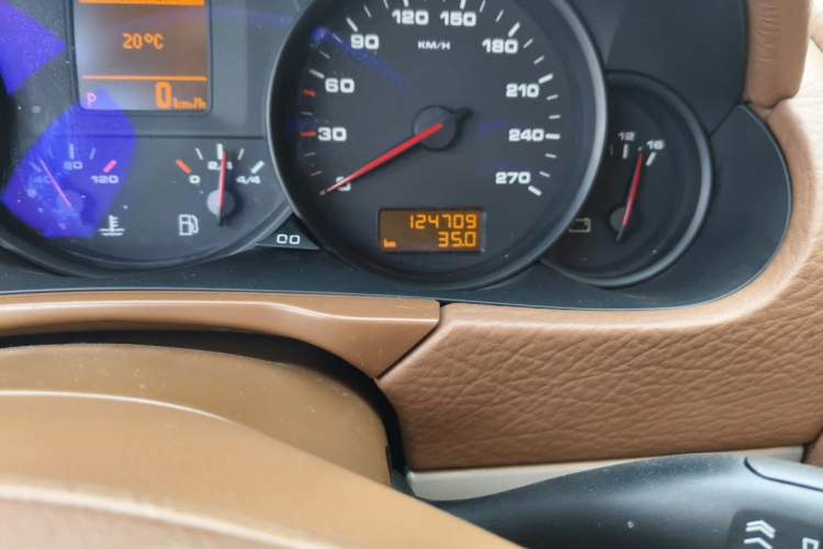 Used Porsche Cayenne 2007 Cayenne 3.6L Odometer Close Up