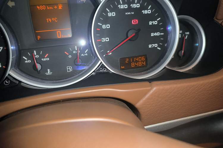 Used Porsche Cayenne 2007 Cayenne S 4.8L Odometer Close Up
