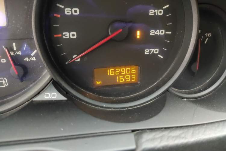 Used Porsche Cayenne 2007 Cayenne 3.6L Odometer Close Up