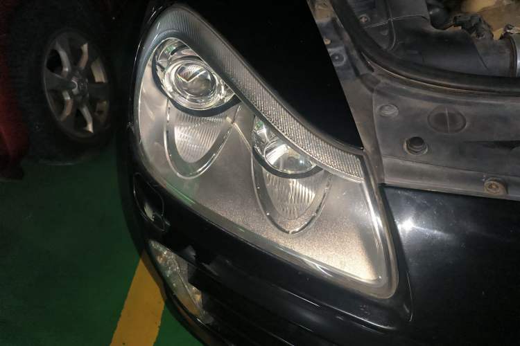 Used Porsche Cayenne 2007 Cayenne S 4.8L Right Front Headlight