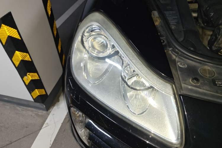 Used Porsche Cayenne 2007 Cayenne 3.6L Right Front Headlight