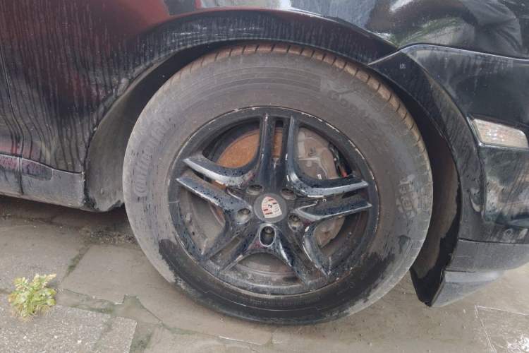 Used Porsche Cayenne 2007 Cayenne 3.6L Right Front Wheel Hub