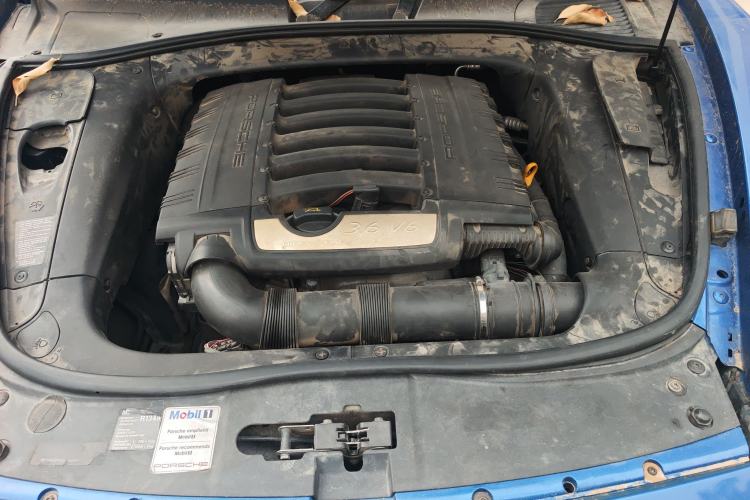 Used Porsche Cayenne 2007 Cayenne 3.6L Engine Bay