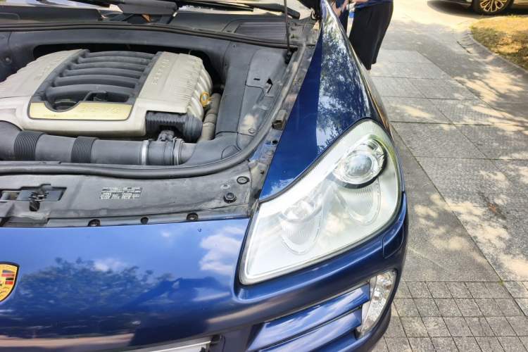 Used Porsche Cayenne 2007 Cayenne 3.6L Engine Bay Left