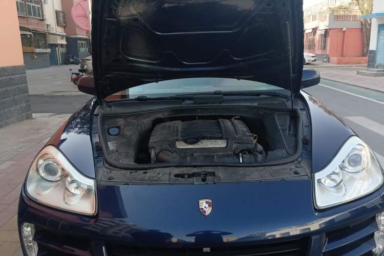 Used Porsche Cayenne 2007 Cayenne 3.6L Engine Bay