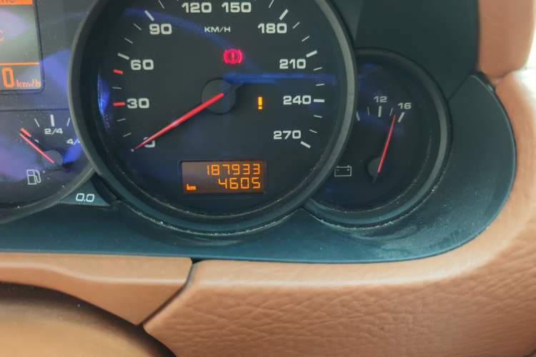 Used Porsche Cayenne 2007 Cayenne 3.6L Odometer Close Up