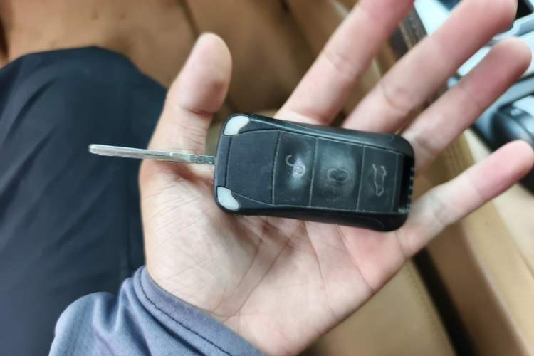 Used Porsche Cayenne 2007 Cayenne 3.6L Vehicle Key