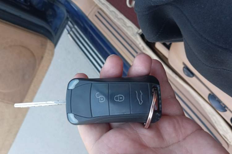 Used Porsche Cayenne 2007 Cayenne 3.6L Vehicle Key