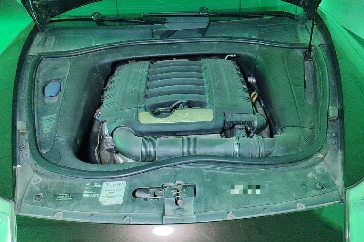 Used Porsche Cayenne 2007 Cayenne 3.6L Engine Bay