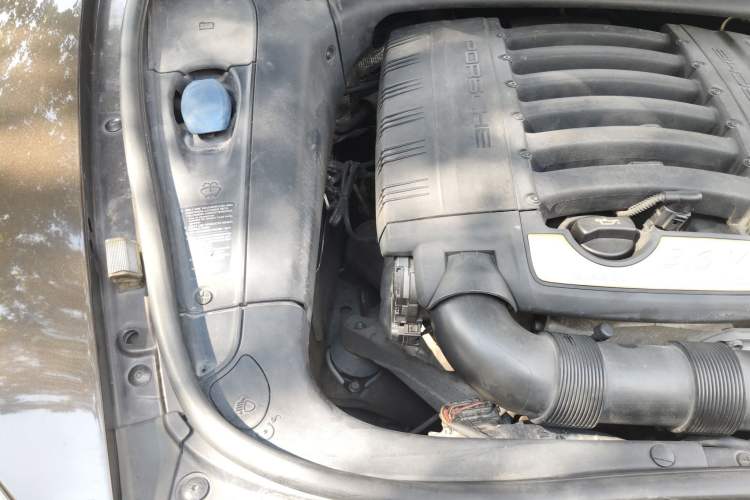 Used Porsche Cayenne 2007 Cayenne 3.6L Engine Bay Right