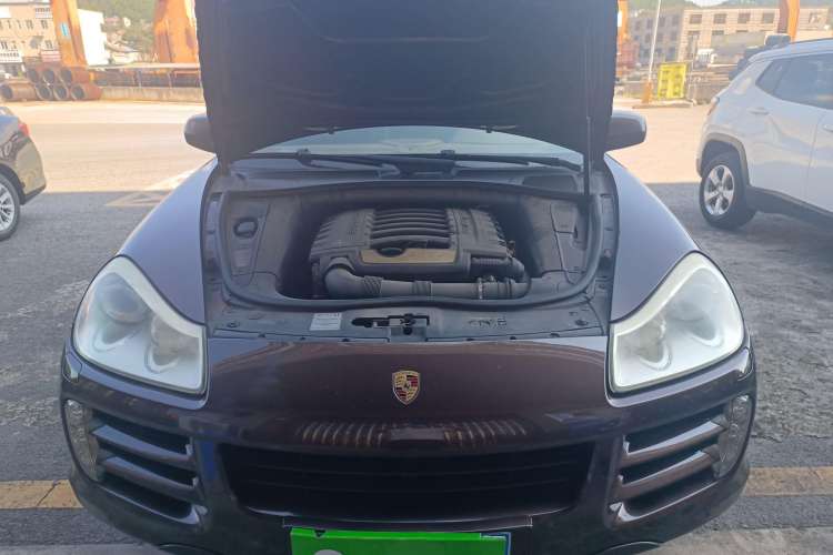 Used Porsche Cayenne 2007 Cayenne 3.6L Engine Bay