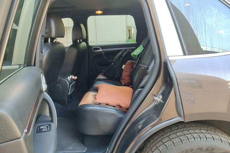 Used Porsche Cayenne 2007 Cayenne 3.6L Left Rear Seat