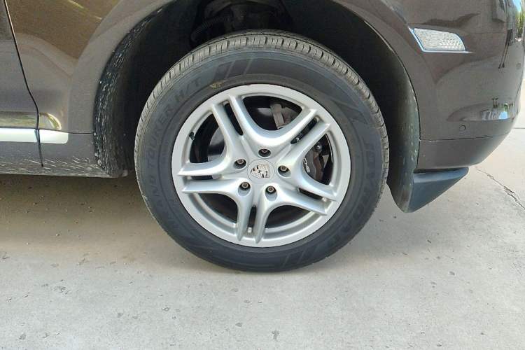Used Porsche Cayenne 2007 Cayenne 3.6L Right Front Wheel Hub