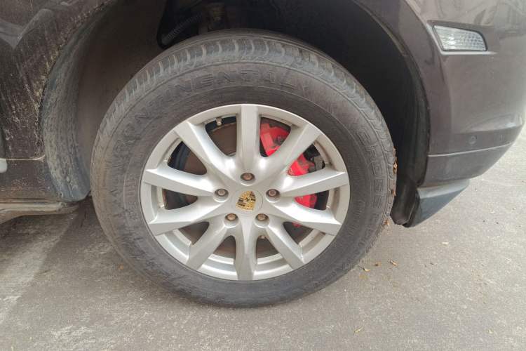 Used Porsche Cayenne 2007 Cayenne 3.6L Right Front Wheel Hub
