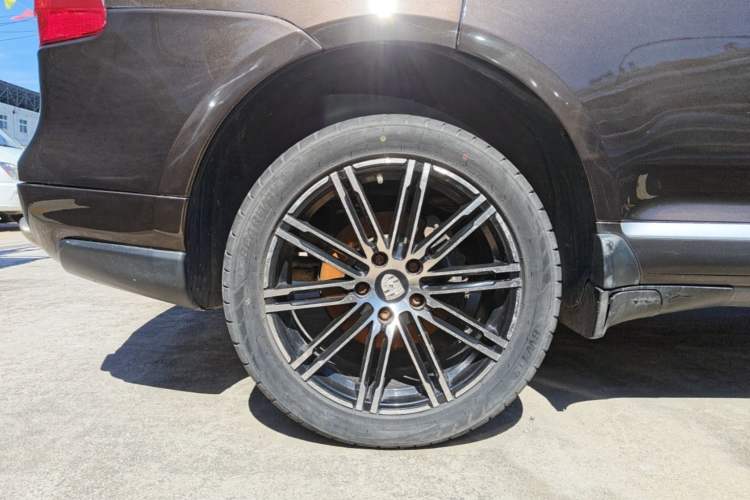 Used Porsche Cayenne 2007 Cayenne 3.6L Right Rear Wheel Hub