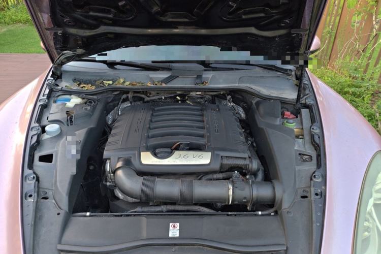 Used Porsche Cayenne 2007 Cayenne 3.6L Engine Bay