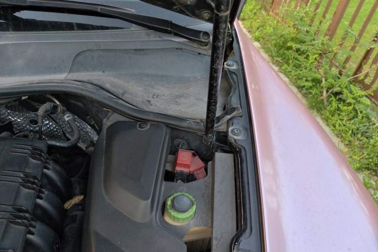 Used Porsche Cayenne 2007 Cayenne 3.6L Engine Bay Left