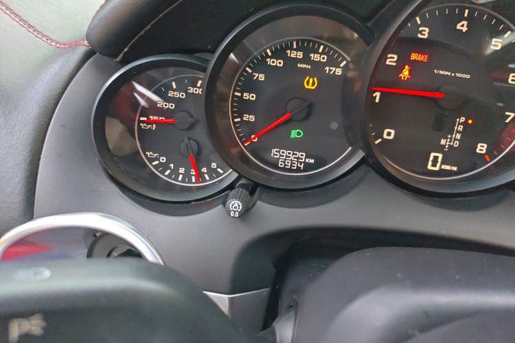Used Porsche Cayenne 2007 Cayenne 3.6L Odometer Close Up