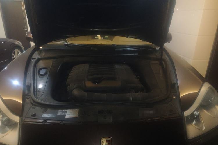 Used Porsche Cayenne 2007 Cayenne 3.6L Engine Bay