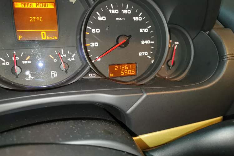 Used Porsche Cayenne 2007 Cayenne 3.6L Odometer Close Up