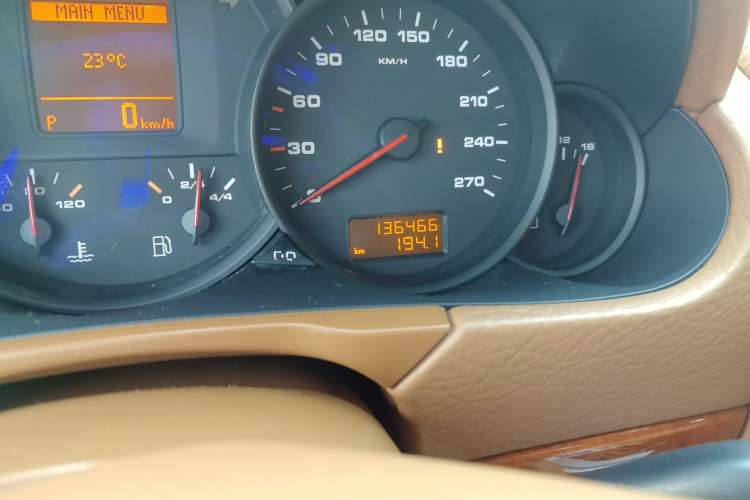 Used Porsche Cayenne 2007 Cayenne 3.6L Odometer Close Up