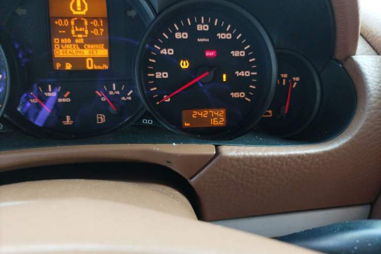 Used Porsche Cayenne 2007 Cayenne 3.6L Odometer Close Up