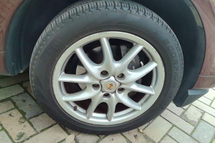 Used Porsche Cayenne 2007 Cayenne 3.6L Right Front Wheel Hub