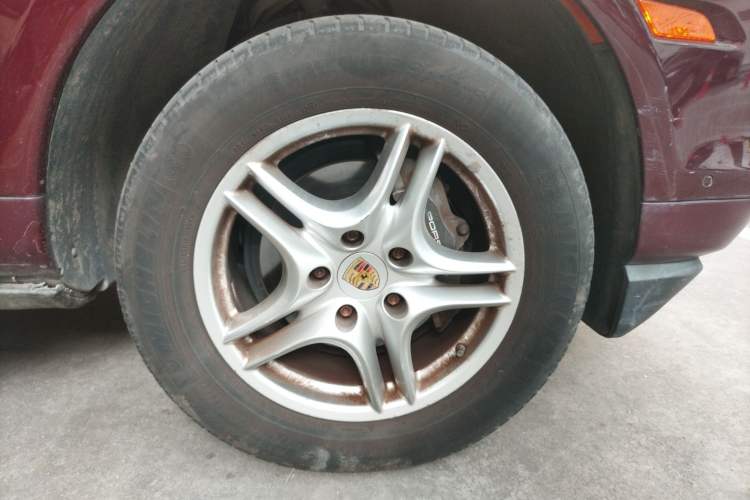Used Porsche Cayenne 2007 Cayenne 3.6L Right Front Wheel Hub