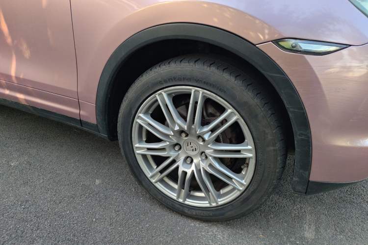 Used Porsche Cayenne 2007 Cayenne 3.6L Right Front Wheel Hub