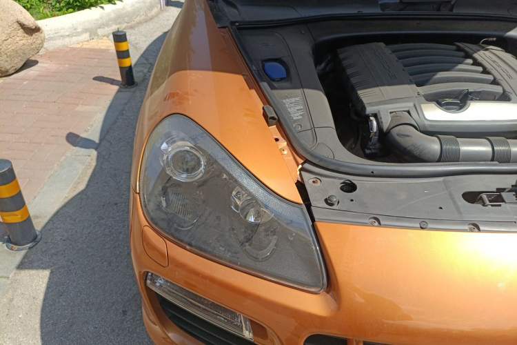 Used Porsche Cayenne 2007 Cayenne 3.6L Engine Bay Right