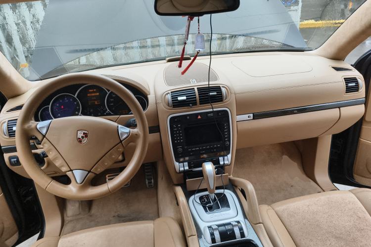 Used Porsche Cayenne 2008 Cayenne GTS 4.8L Center Console