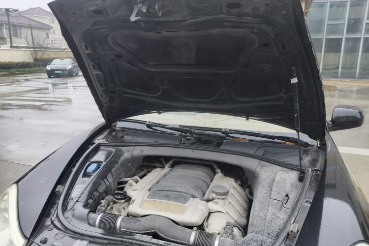 Used Porsche Cayenne 2008 Cayenne GTS 4.8L Engine Bay
