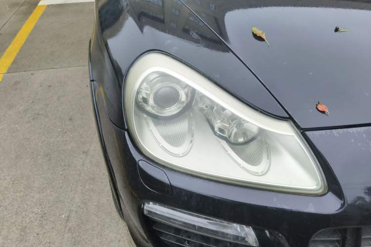 Used Porsche Cayenne 2008 Cayenne GTS 4.8L Right Front Headlight