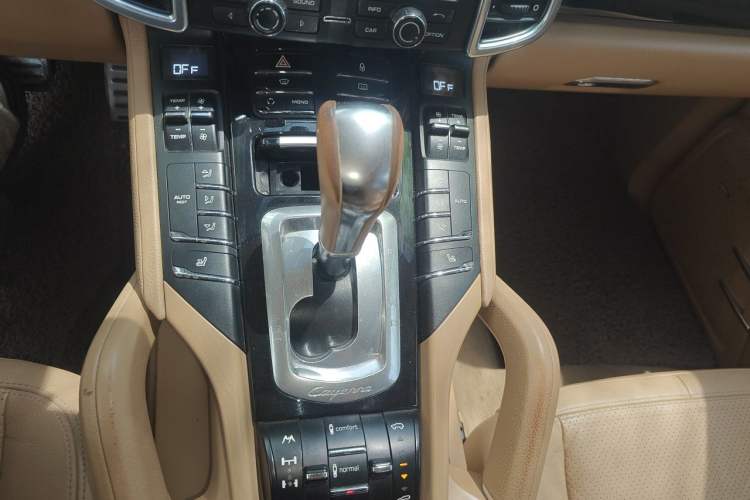 Used Porsche Cayenne  Gear Lever