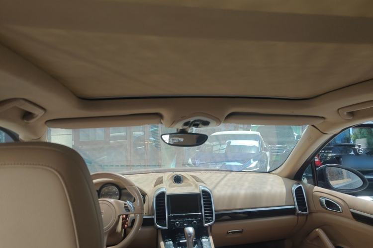 Used Porsche Cayenne  Headliner