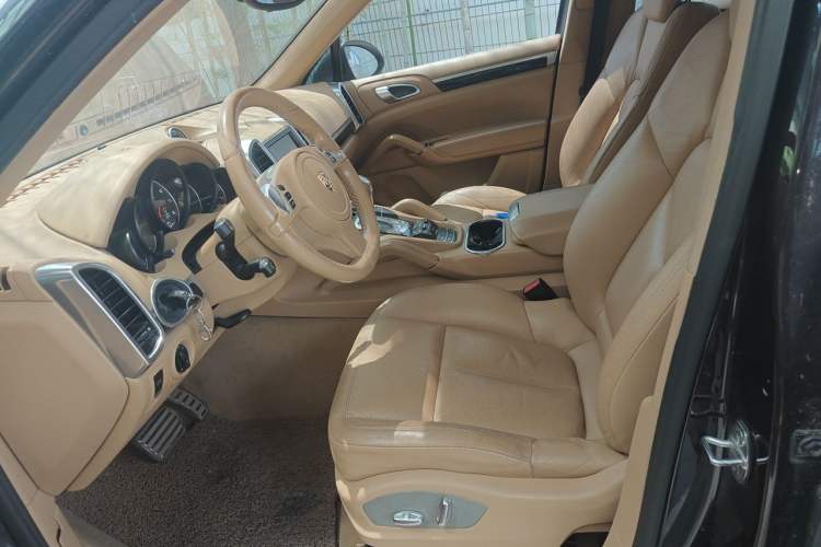 Used Porsche Cayenne  Left Front Seat